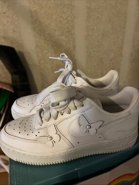 Kids White Leather Sneakers with Floral Accent